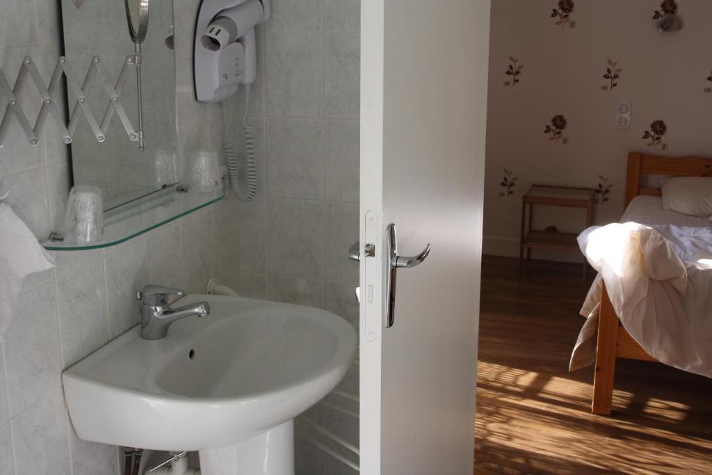 Auberge De Saint Julien Aux Bois ห้อง รูปภาพ