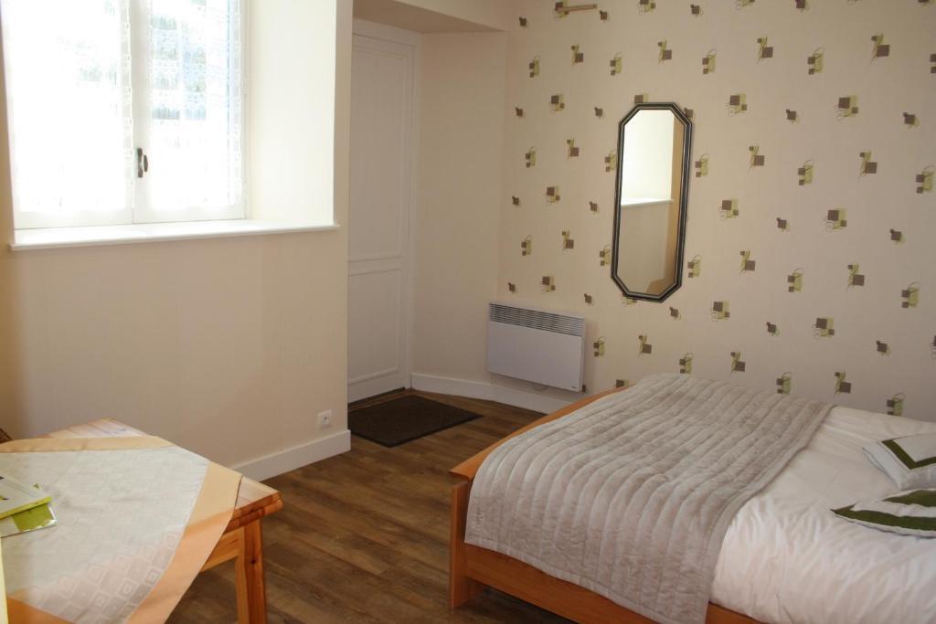 Auberge De Saint Julien Aux Bois ห้อง รูปภาพ