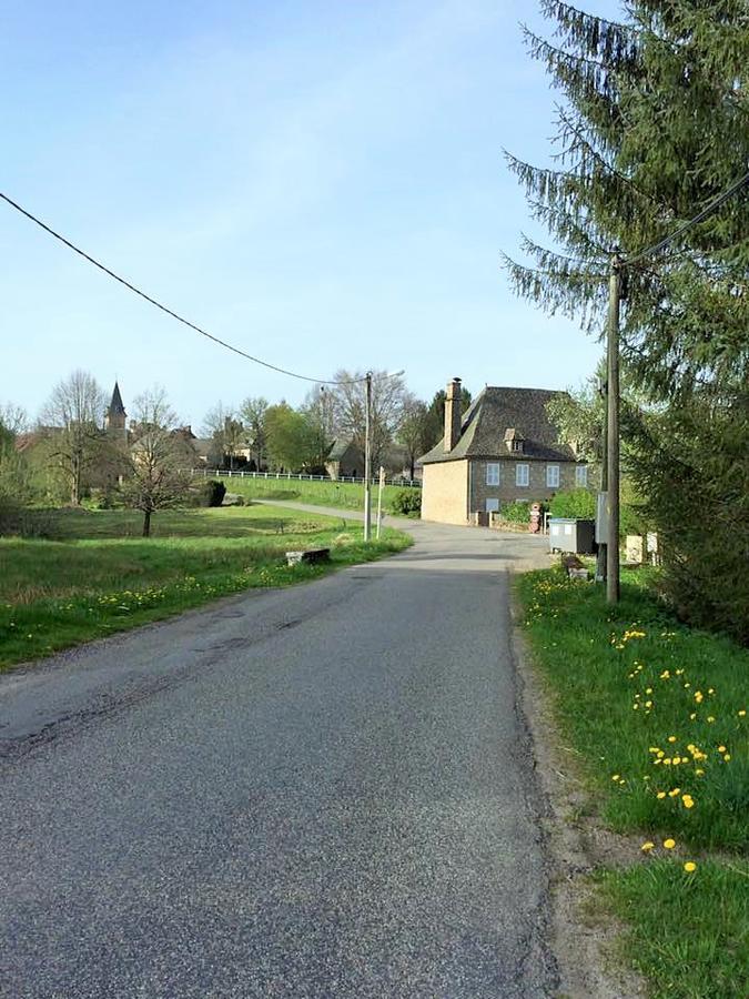 Auberge De Saint Julien Aux Bois ภายนอก รูปภาพ