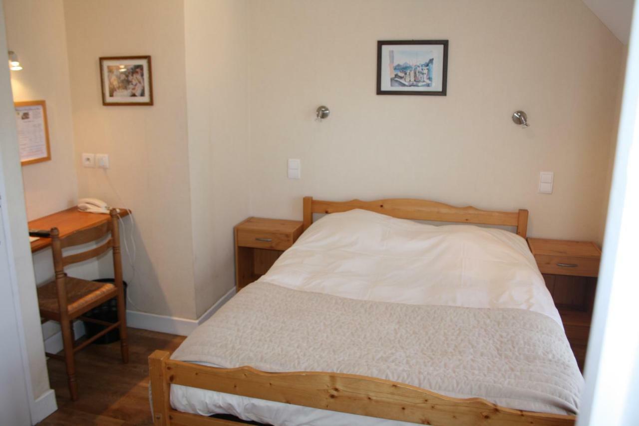 Auberge De Saint Julien Aux Bois ภายนอก รูปภาพ